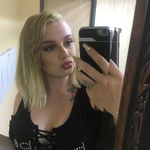 Meet your Posher, Brooke